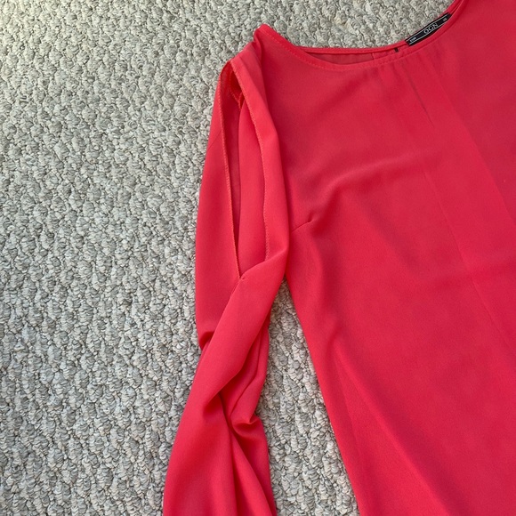 Bright pink top - Picture 3 of 4